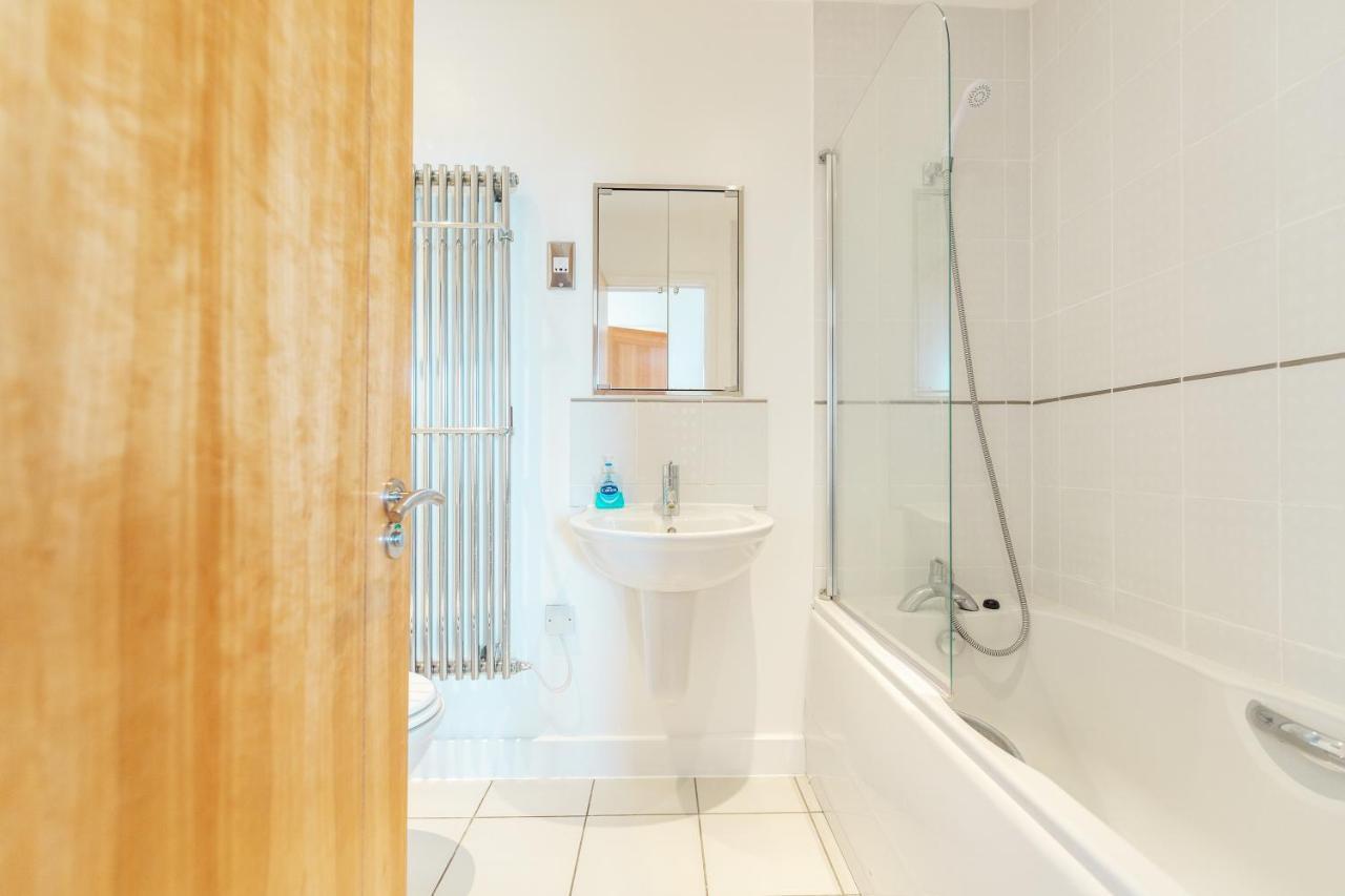 Premium Excel 3 & 2 Bedrooms Лондон Экстерьер фото
