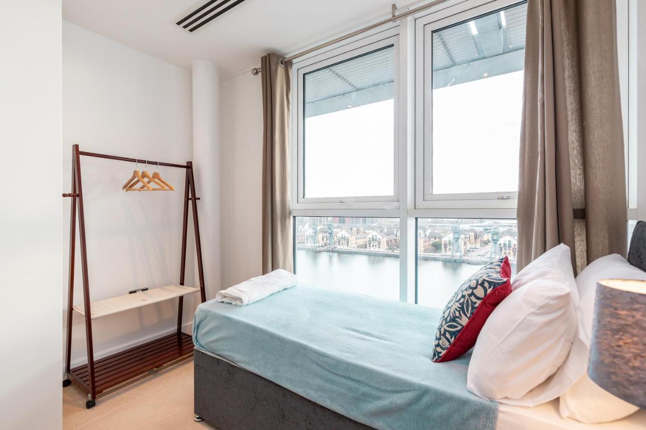 Premium Excel 3 & 2 Bedrooms Лондон Экстерьер фото