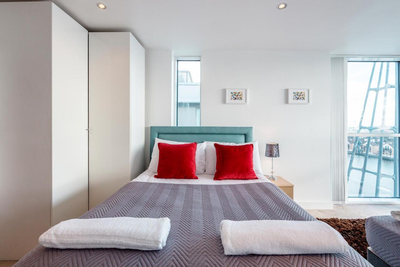 Premium Excel 3 & 2 Bedrooms Лондон Экстерьер фото