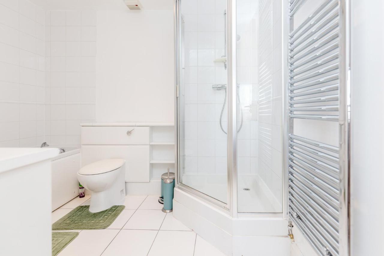 Premium Excel 3 & 2 Bedrooms Лондон Экстерьер фото